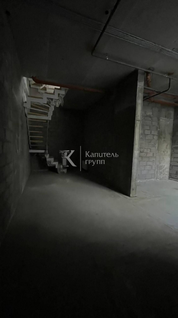 4-комн квартира улица Газовиков, 44