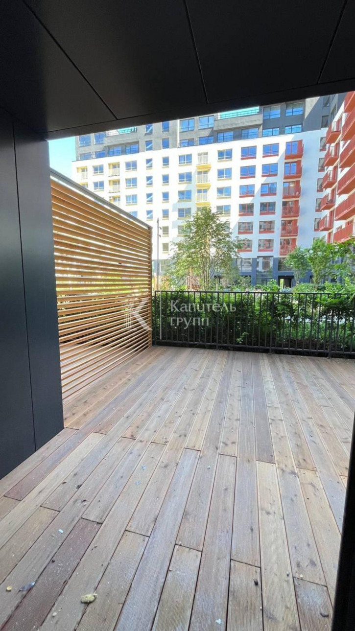 4-комн квартира улица Газовиков, 44