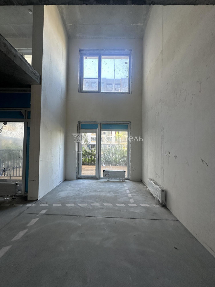 4-комн квартира улица Газовиков, 44