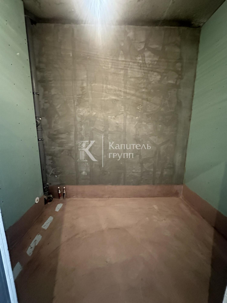 4-комн квартира улица Газовиков, 44