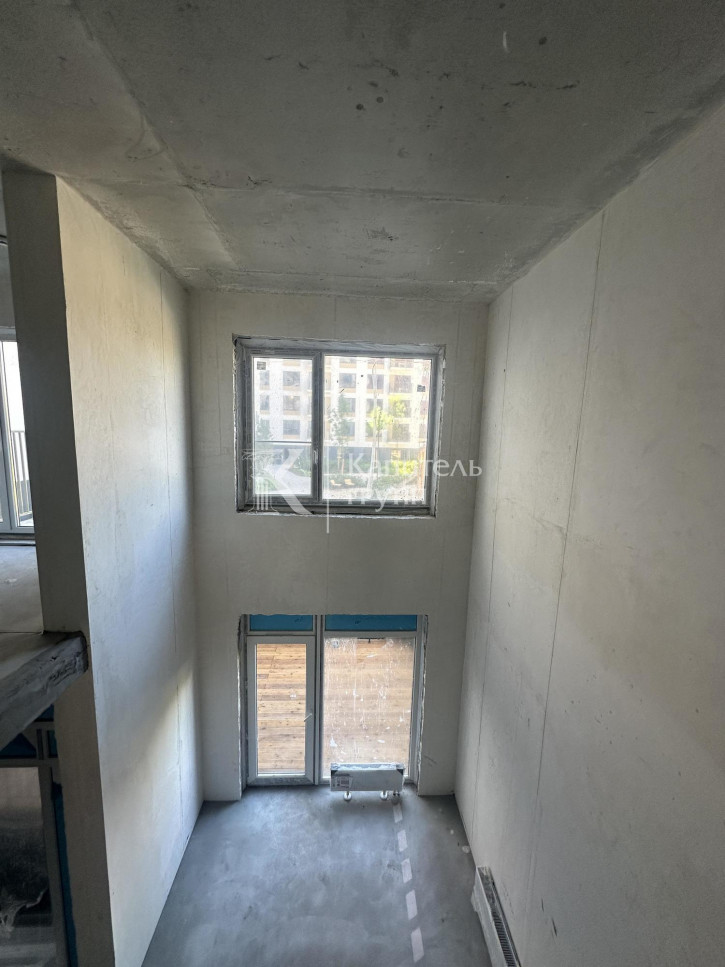 4-комн квартира улица Газовиков, 44