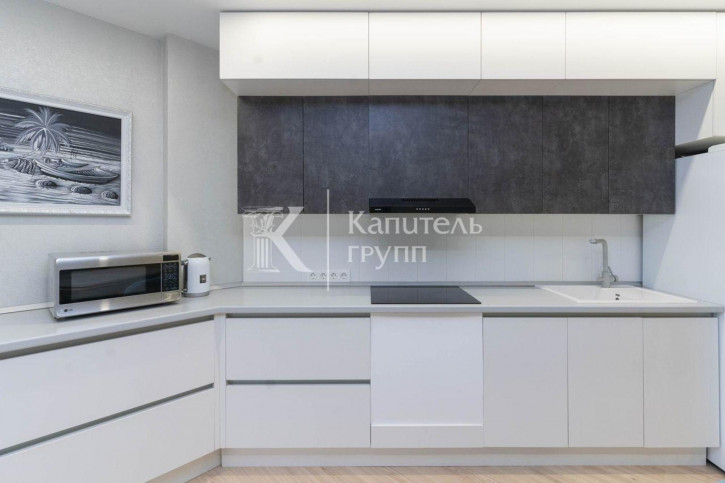 3-комн квартира улица Валерии Гнаровской, 10к2
