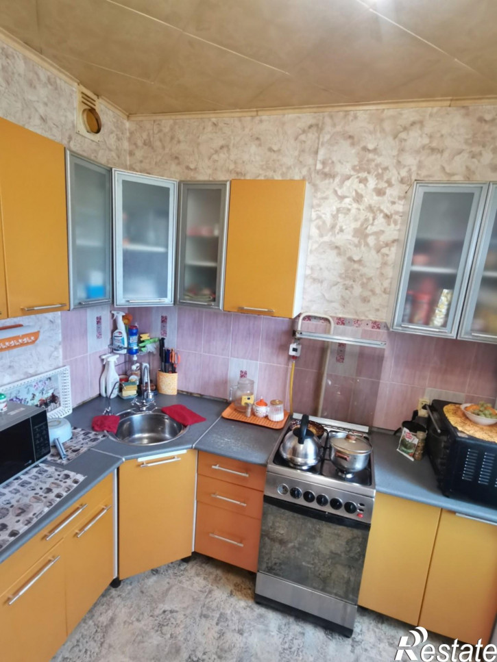 4-комн квартира Россия,  г. Амурск, р-н Микрорайон-5, пр-кт. Строителей, д. 36