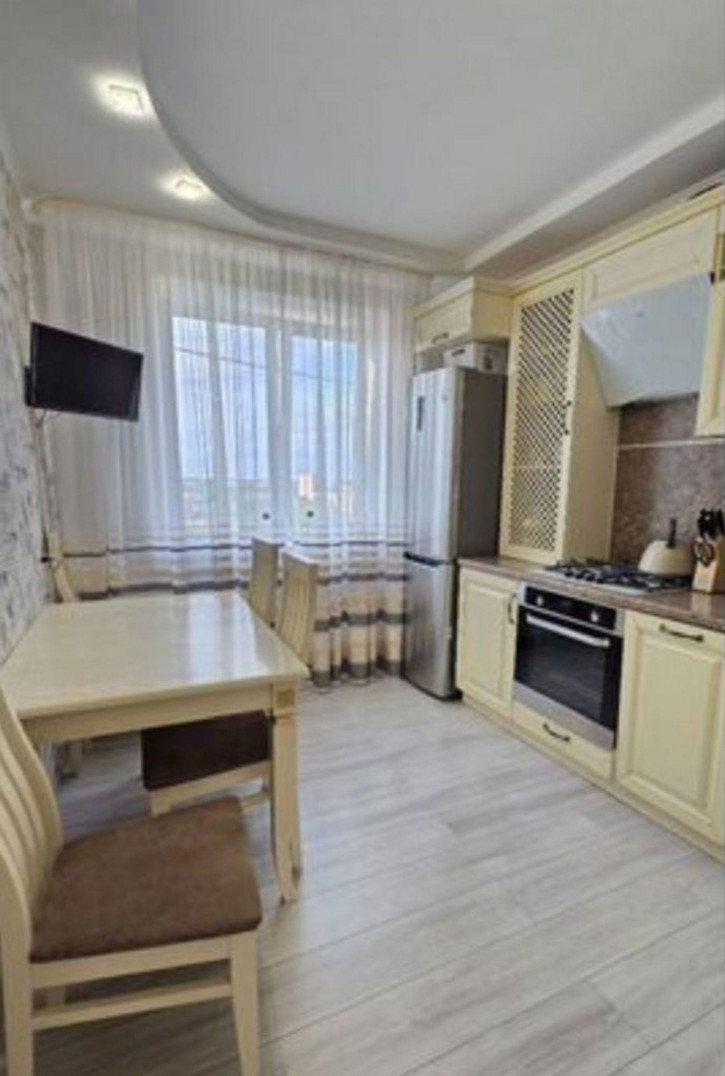 4-комн квартира Илекская ул, 82 4-комн квартира Илекская ул, 82