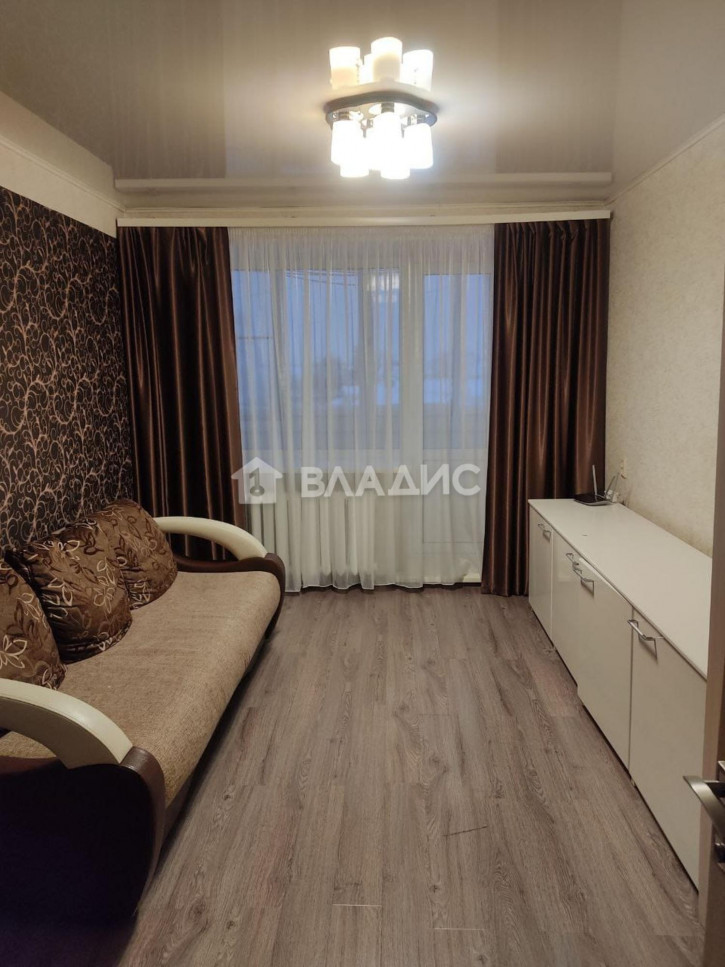 2-комн квартира улица Модорова