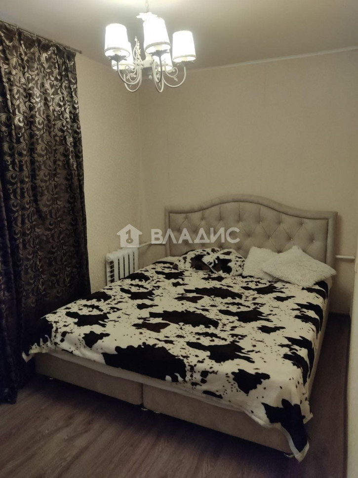 2-комн квартира улица Модорова