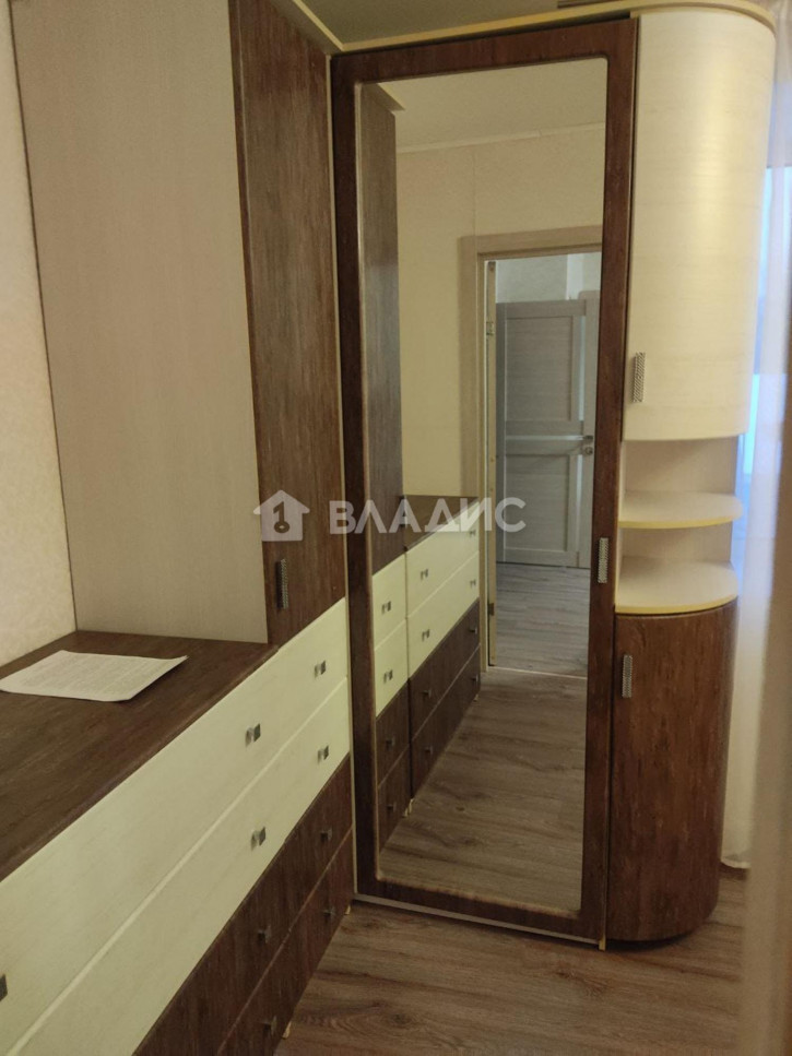 2-комн квартира улица Модорова