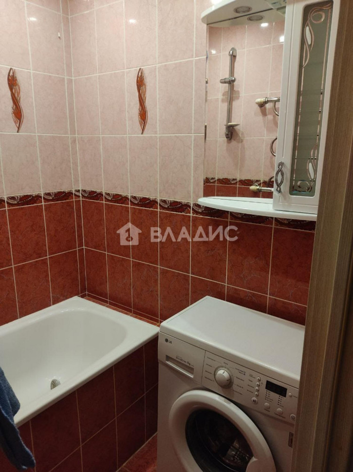 2-комн квартира улица Модорова