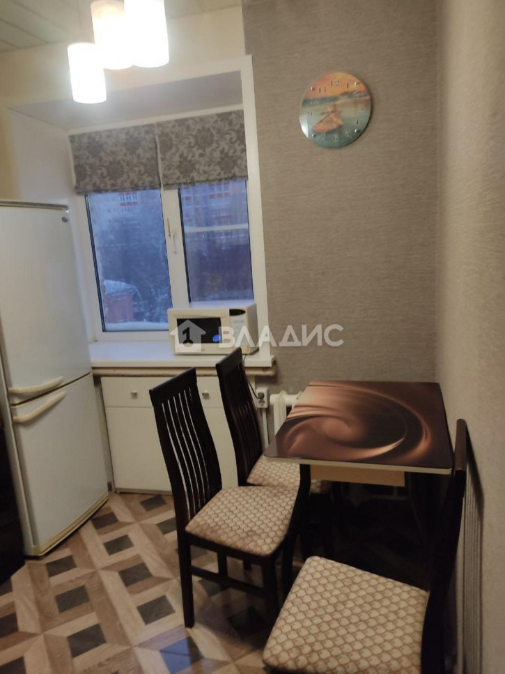 2-комн квартира улица Модорова