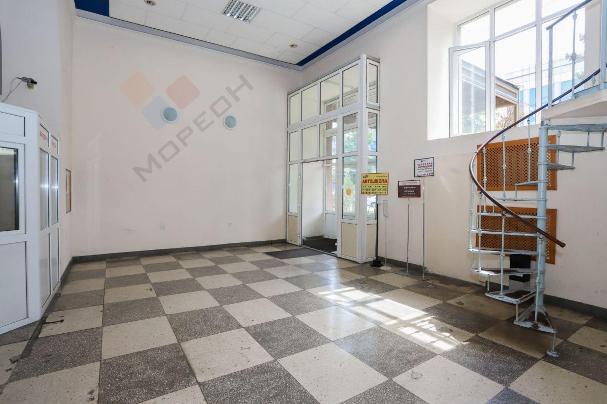 Купить офис, помещение под офис за 2 640 000 рублей на Красная ул, 111