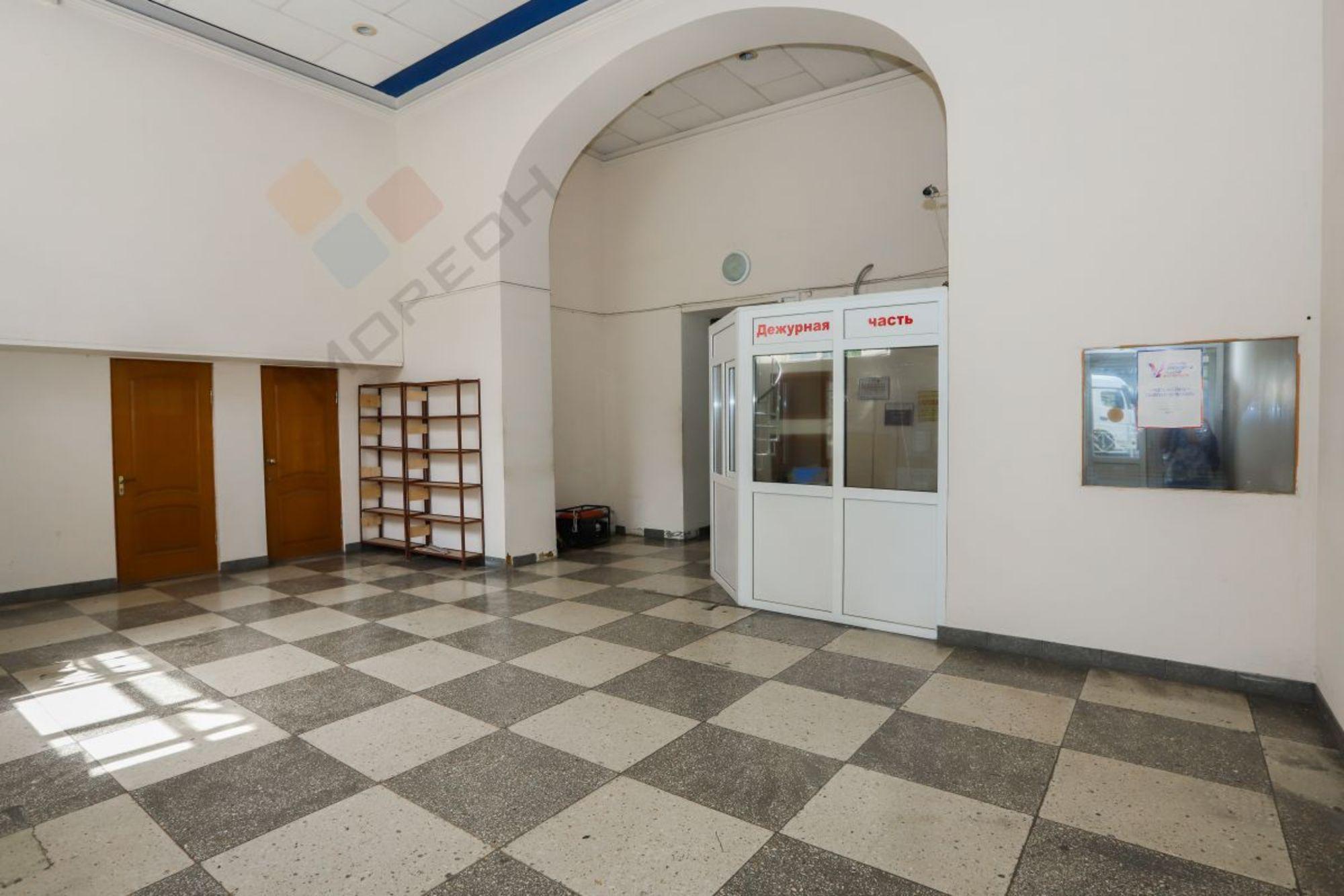 Купить офис, помещение под офис за 2 640 000 рублей на Красная ул, 111