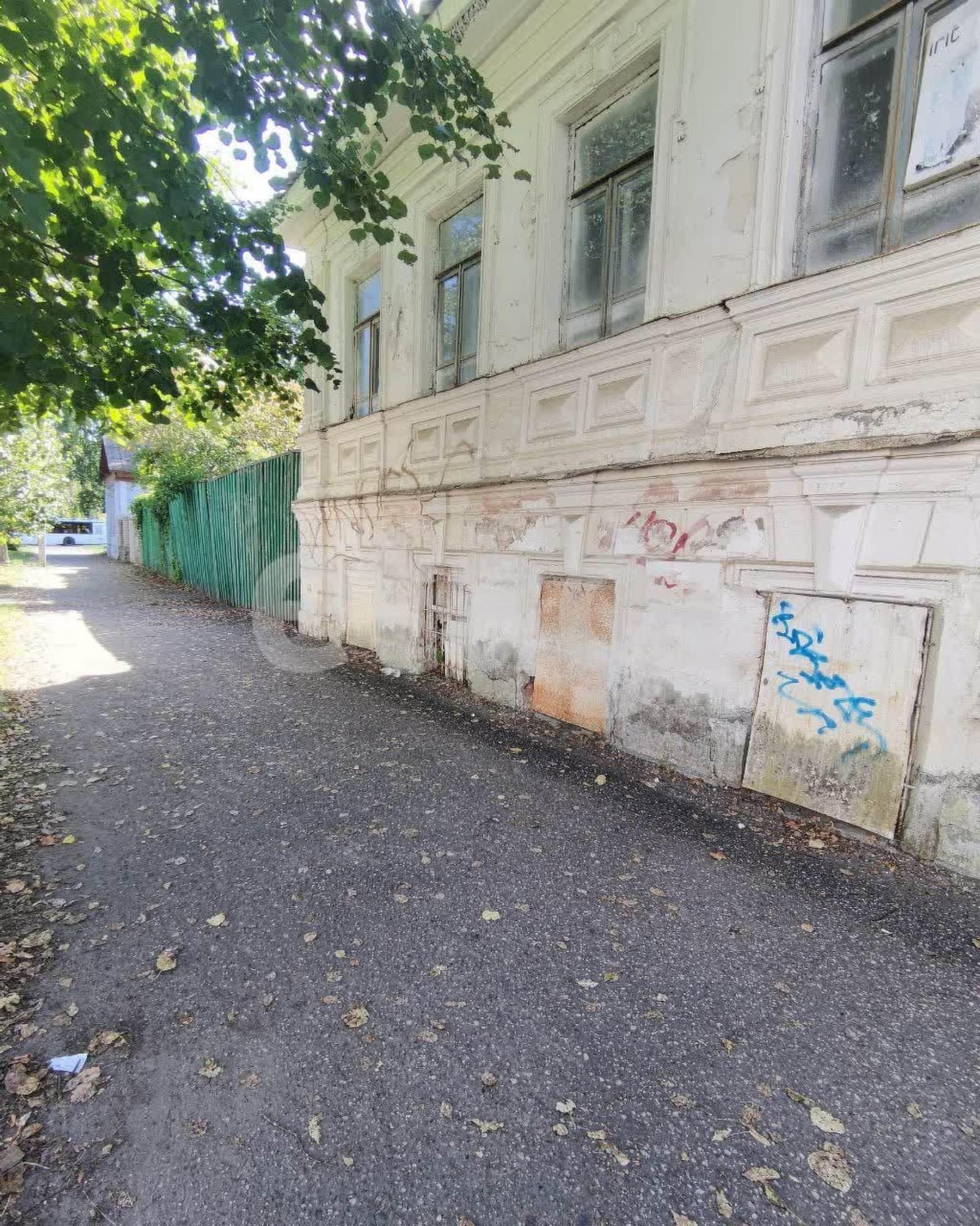 Купить дачу, дом, коттедж за 20 000 000 рублей на Симановского, 65