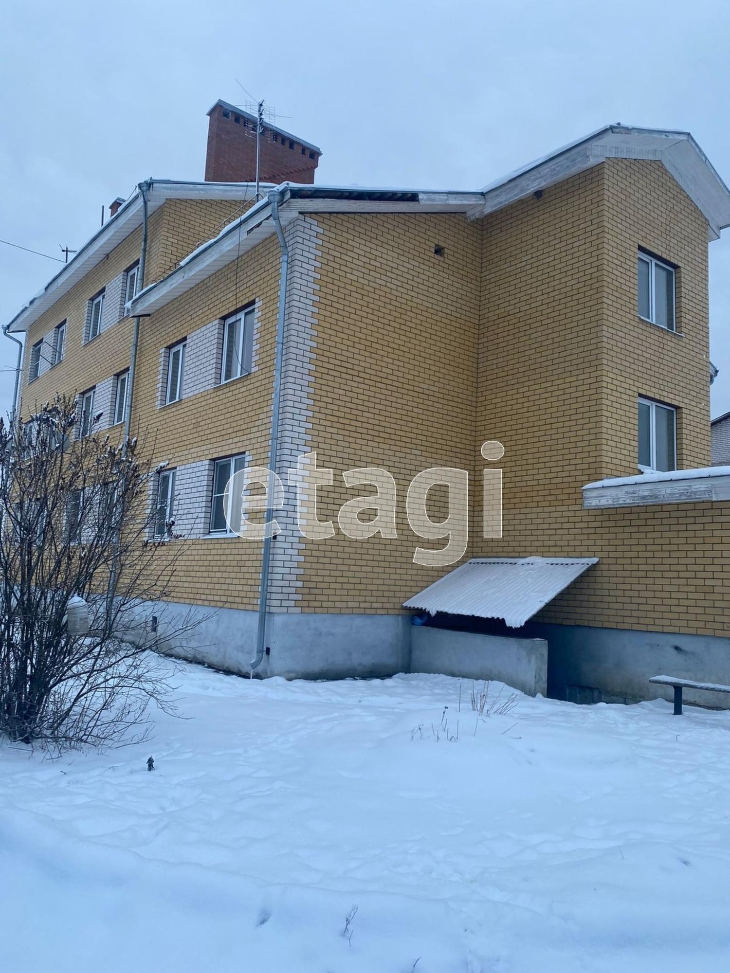 Купить квартиру за 1 000 000 рублей на 70 лет Октября, 6а