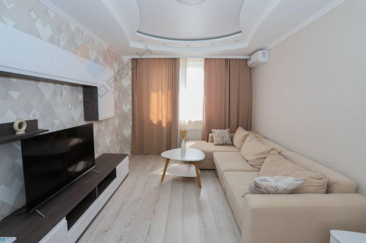 2-комн квартира Таманская ул, 130/3 2-комн квартира Таманская ул, 130/3