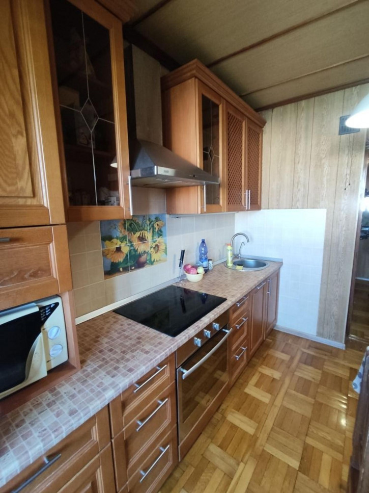 3-комн квартира Кисловодская ул, 30ак8