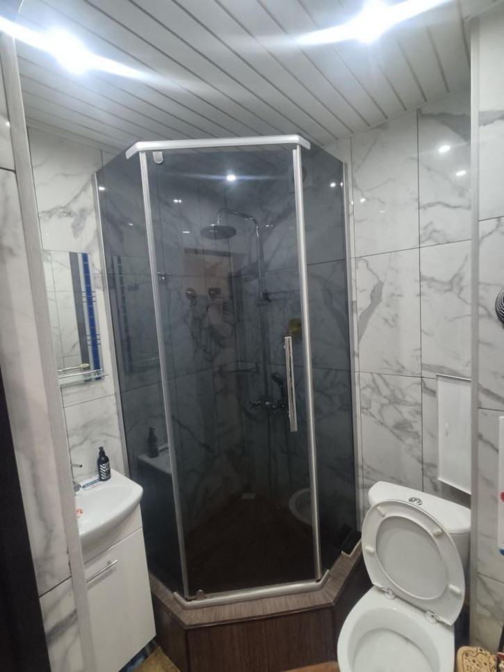 1-комн квартира Артема Сергеева ул, 78