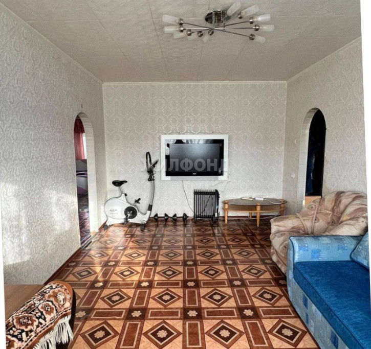 3-комн квартира Ленинградская улица, д.12