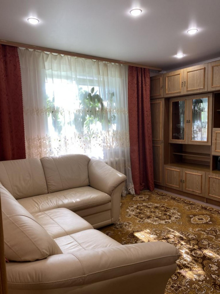 3-комн квартира Склизкова ул, 110