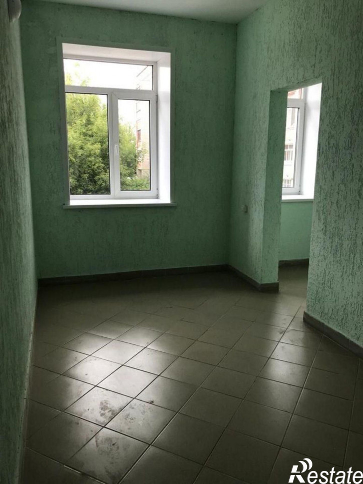 2-комн квартира Ново-Полянская ул, 1