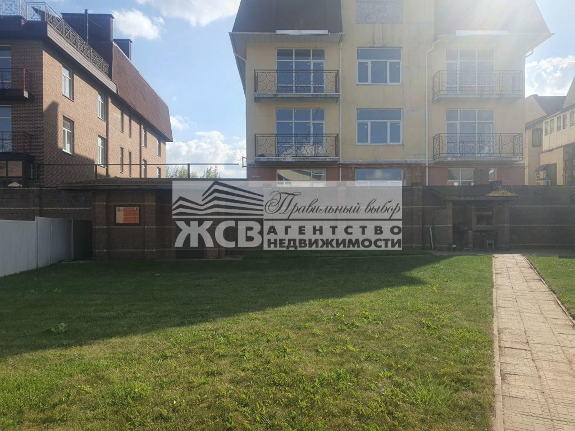 Купить дачу, дом, коттедж за 24 500 000 рублей на Александровская сл, 21