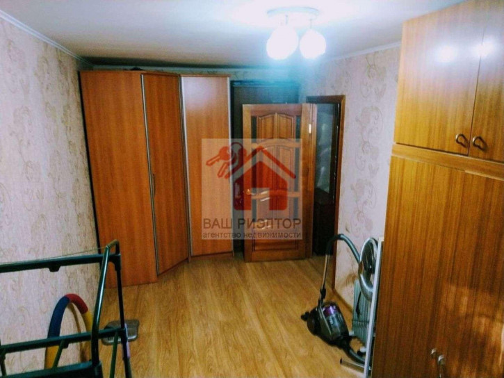 3-комн квартира Свободы улица, 228