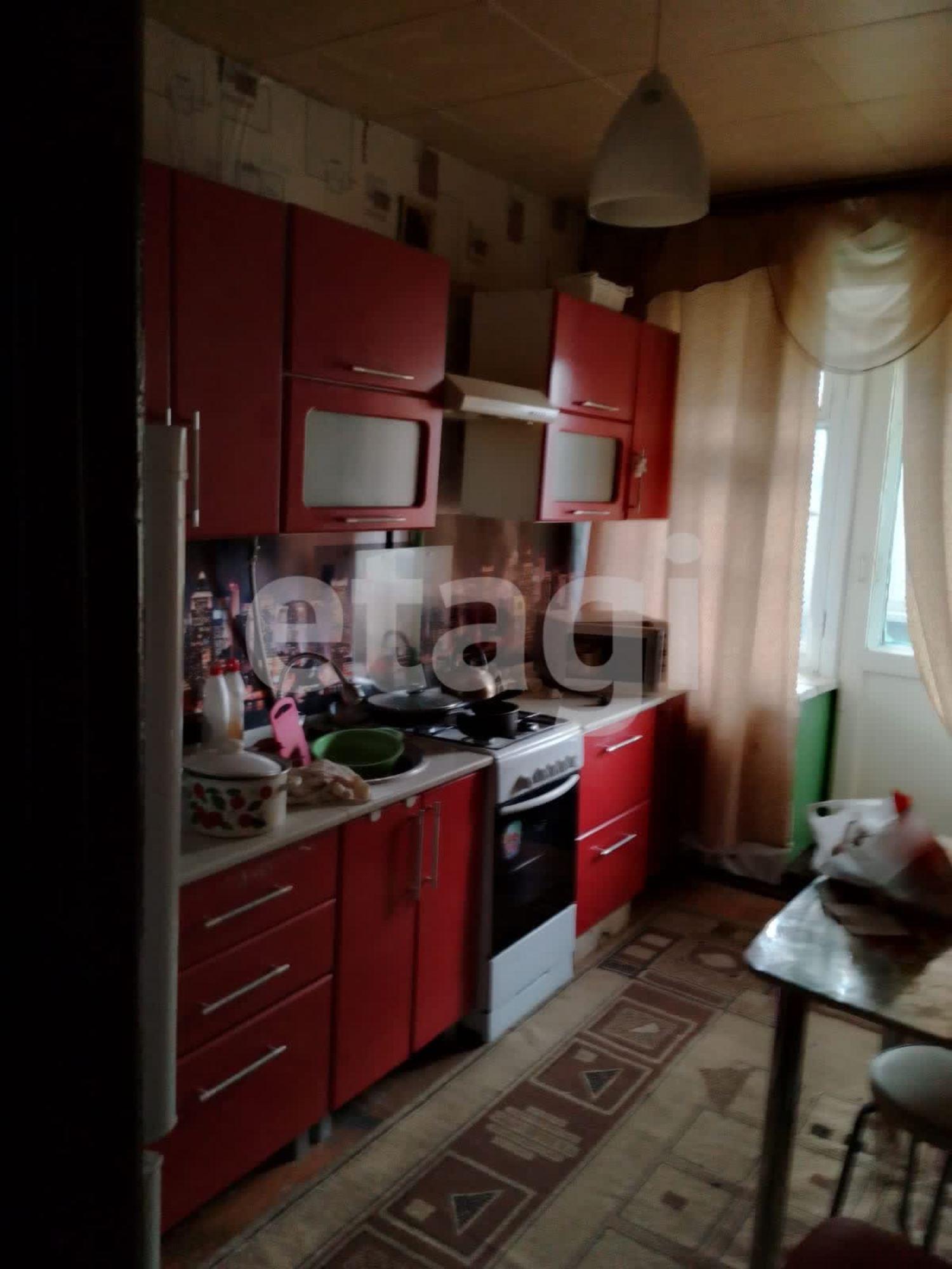 Купить квартиру за 800 000 рублей на Лапина, 3