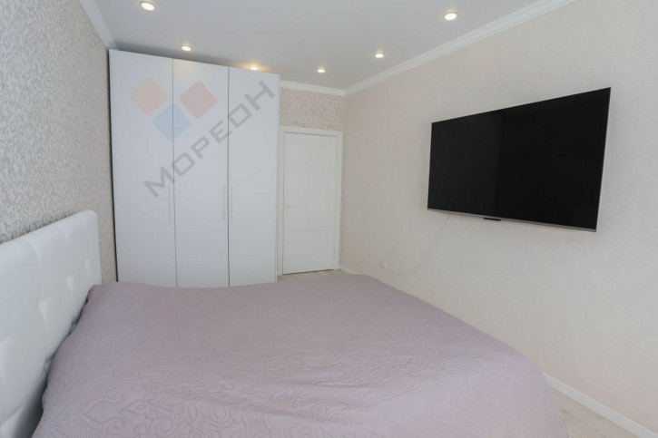 2-комн квартира Таманская ул, 130/3 2-комн квартира Таманская ул, 130/3