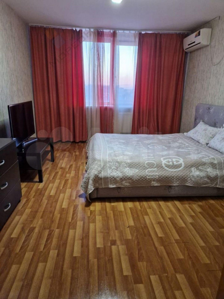 2-комн квартира Калинина ул, 350/4 2-комн квартира Калинина ул, 350/4
