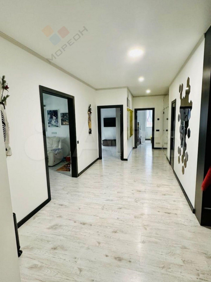 4-комн квартира Володи Головатого ул, 172