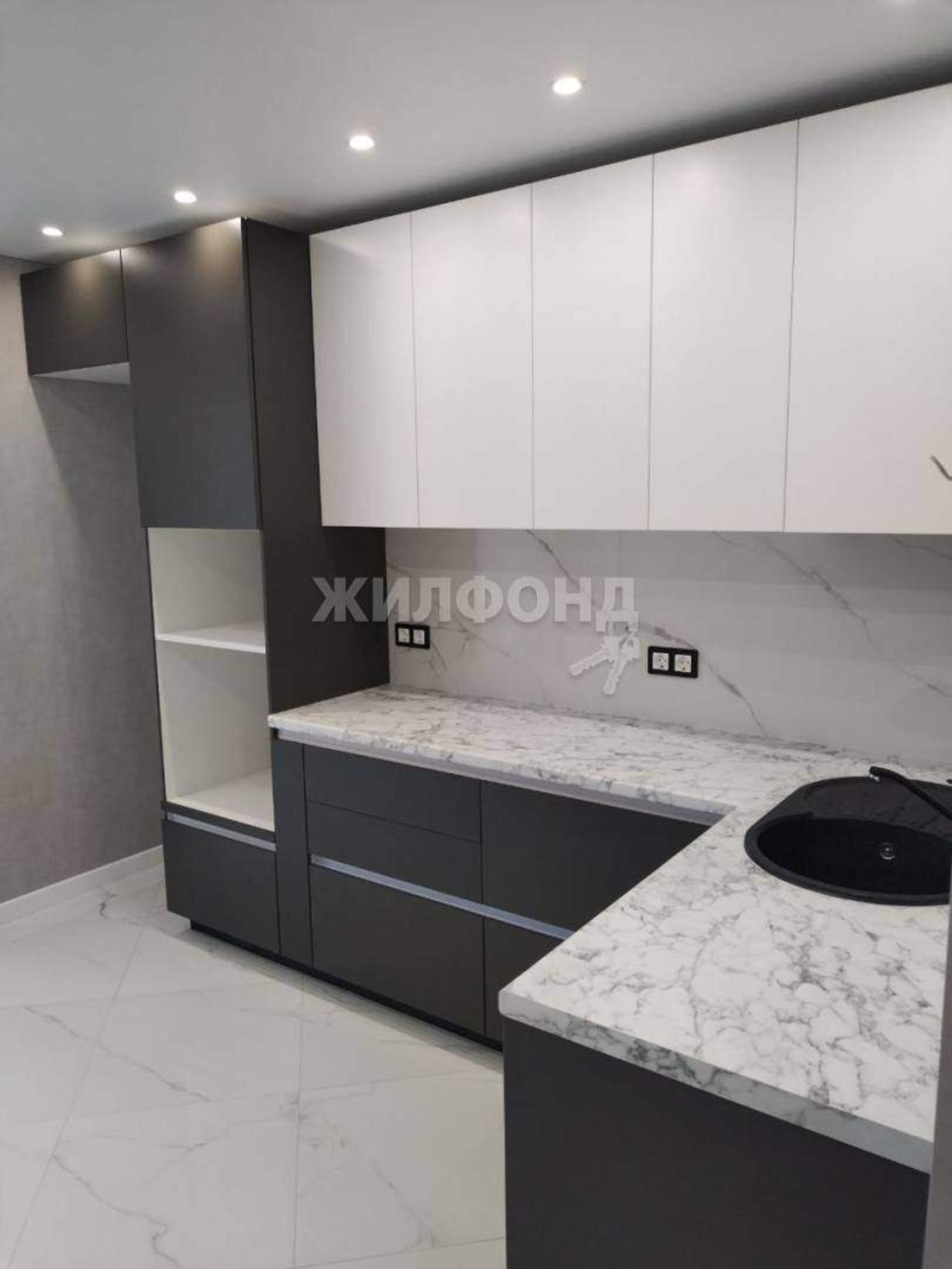 Купить квартиру за 6 000 000 рублей на Суворова улица, д.122в
