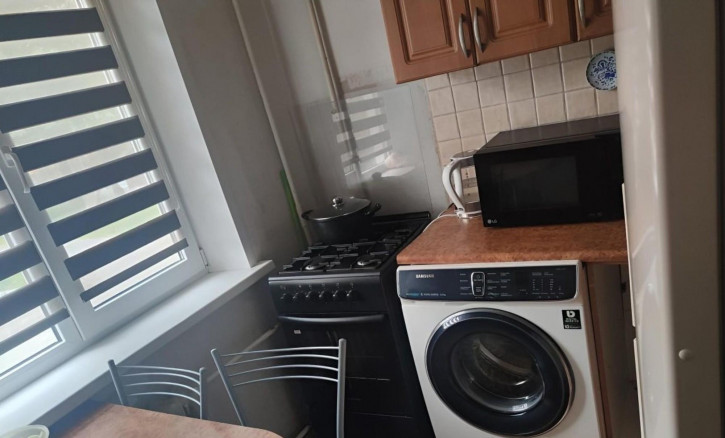 3-комн квартира проезд Геологоразведчиков, 43