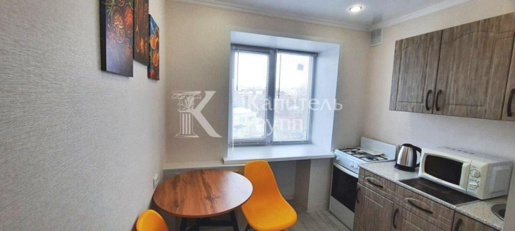 3-комн квартира проезд Геологоразведчиков, 1