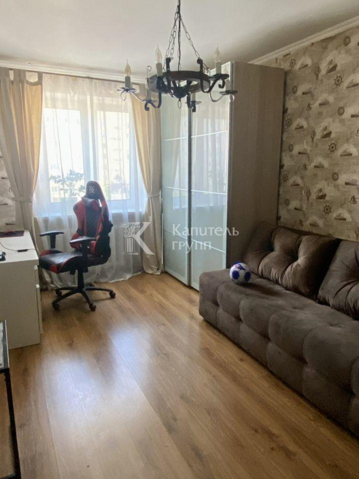 3-комн квартира улица Монтажников, 17к1