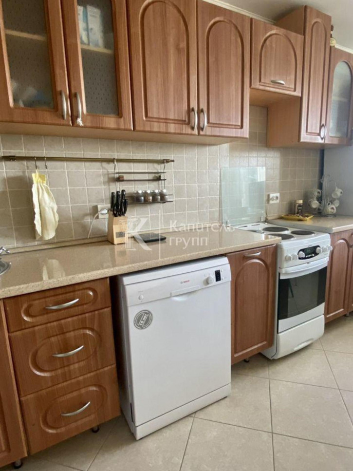 3-комн квартира улица Монтажников, 17к1