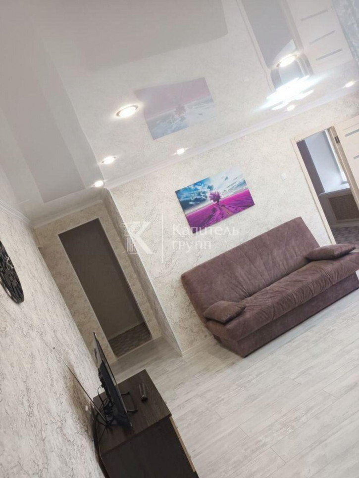 3-комн квартира проезд Геологоразведчиков, 1