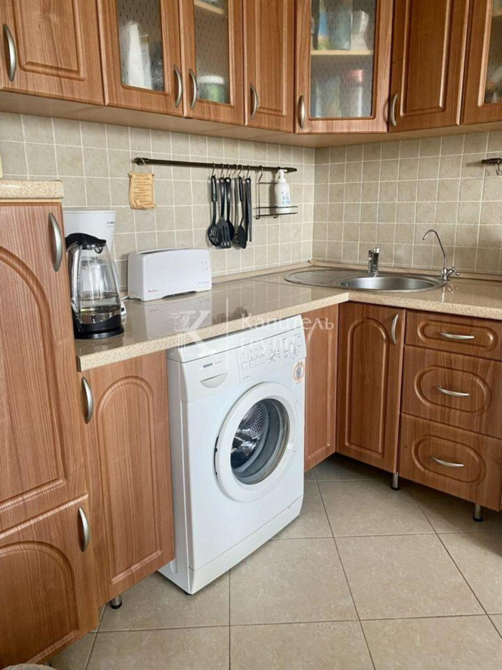 3-комн квартира улица Монтажников, 17к1