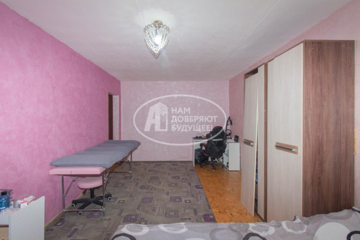 2-комн квартира улица Гагарина, 15