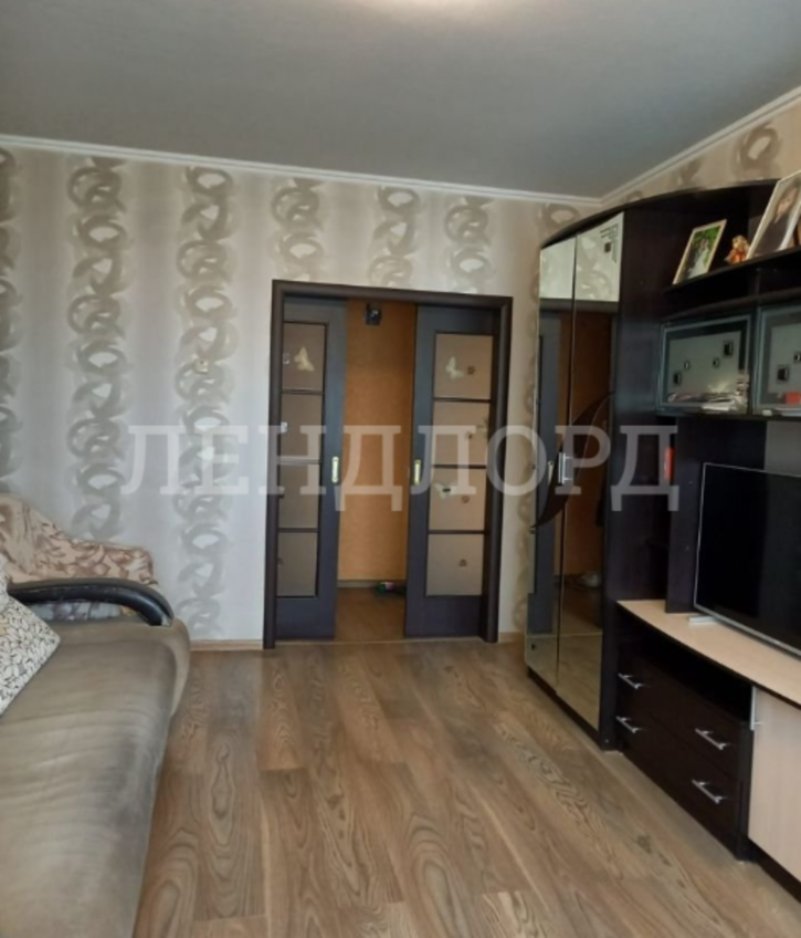 3-комн квартира проспект Королёва, 17