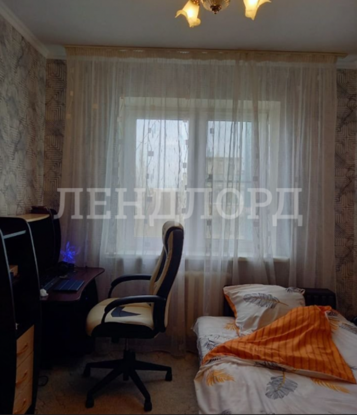 3-комн квартира проспект Королёва, 17