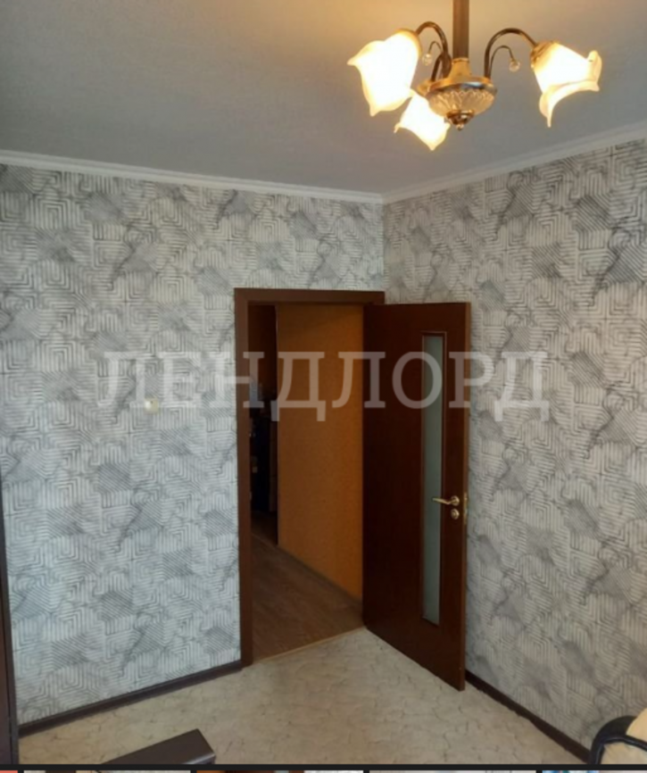 3-комн квартира проспект Королёва, 17