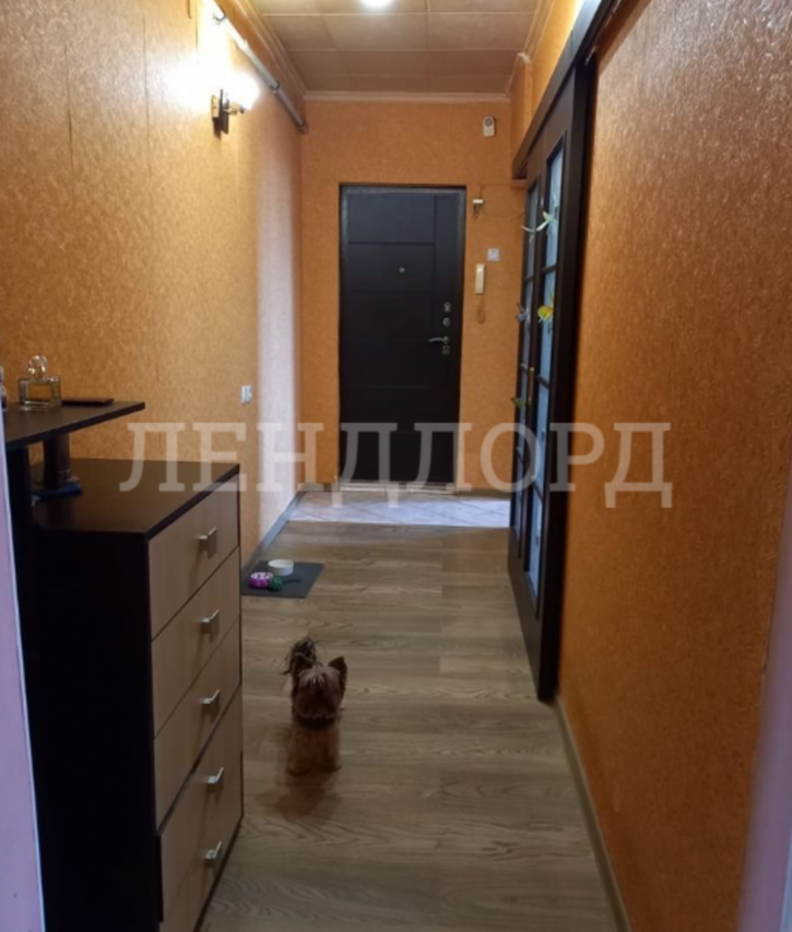 3-комн квартира проспект Королёва, 17