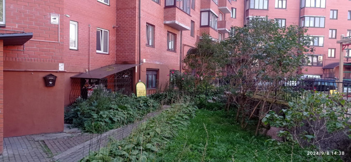 4-комн квартира Россия, Армейская ул, 2б