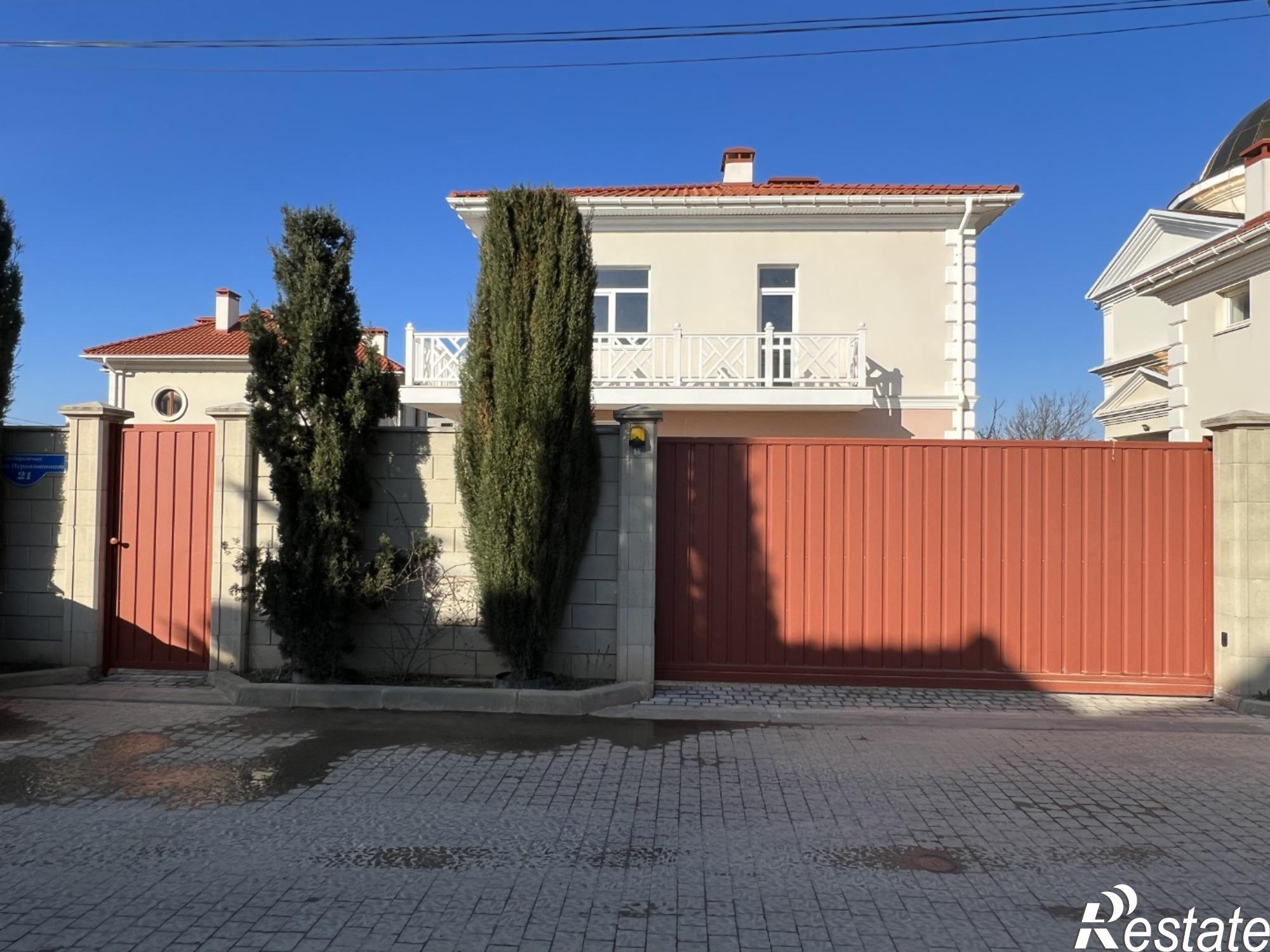 Купить дачу, дом, коттедж за 53 000 000 рублей на набережная Андрея Первозванного, д.21