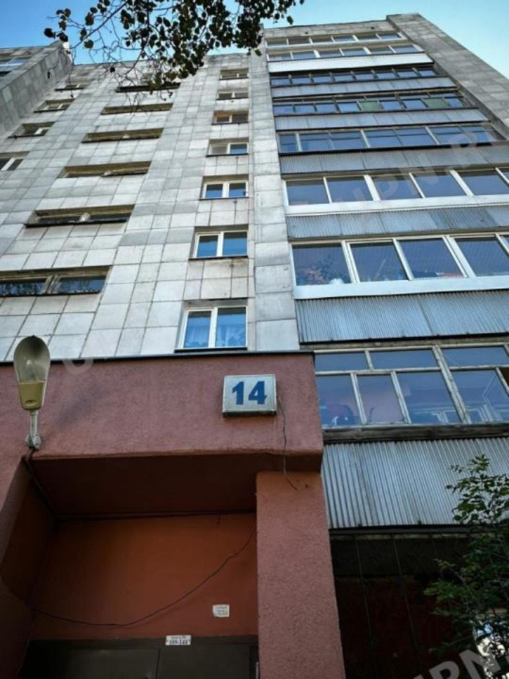 4-комн квартира короленко, 14