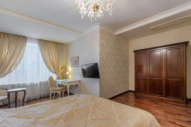 3-комн квартира Театральная ул., 2 3-комн квартира Театральная ул., 2