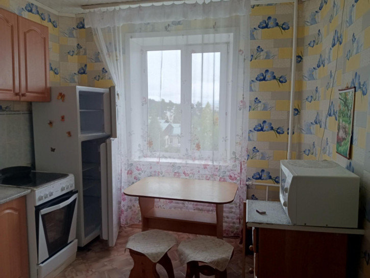 2-комн квартира 40 лет Победы, 5