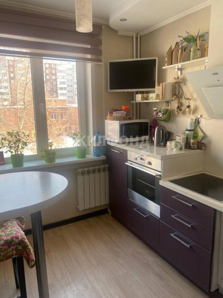 2-комн квартира Депутатская, 58