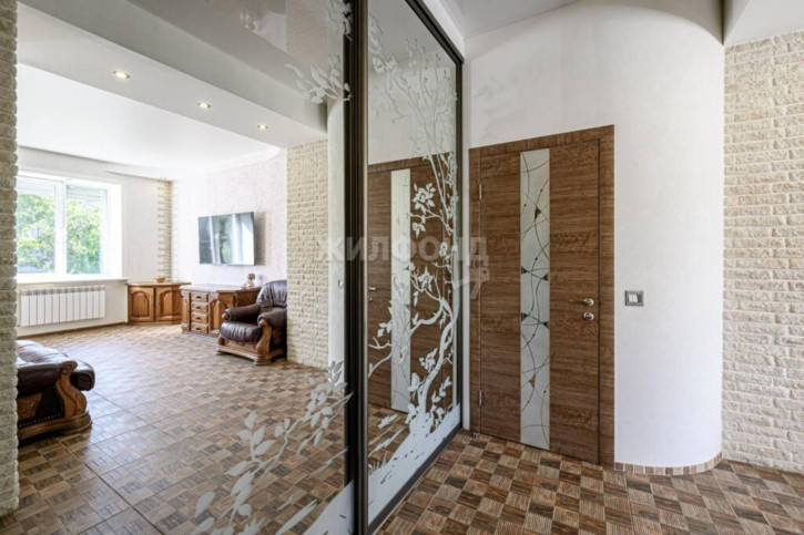 2-комн квартира Станиславского, 4