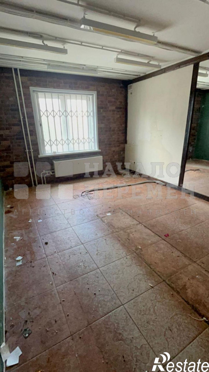 Торговое помещение Титова ул, 264 Торговое помещение Титова ул, 264