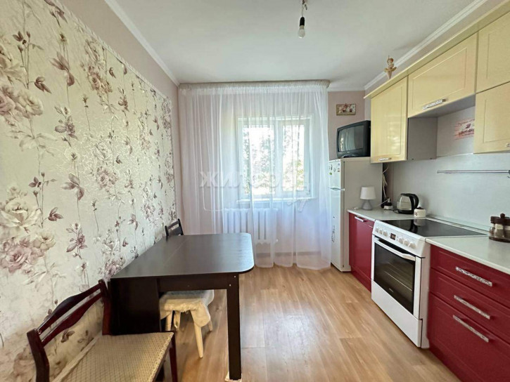 3-комн квартира Мира улица, д.22А
